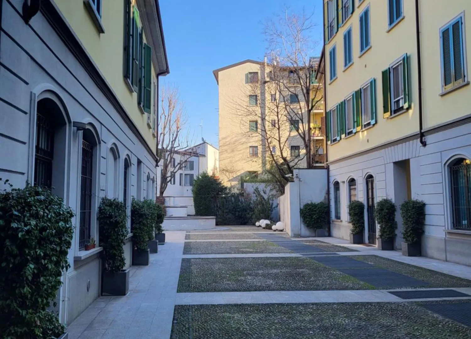 Comfort Milano Navigli 0*,